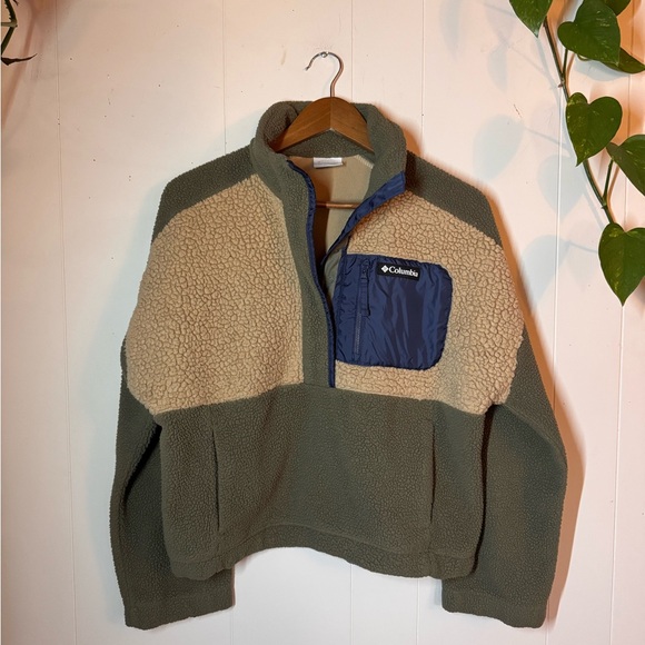 Columbia Jackets & Blazers - Columbia Olive and Cream Fleece with Blue Accent